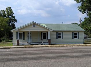 116 Carline St, Gloverville, SC 29828