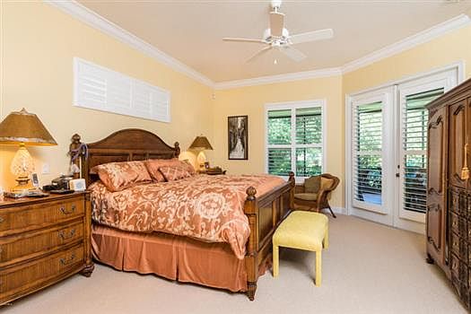 3rd image of 826 Aquarina Blvd