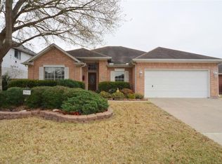 3010 Rolling Fog Dr, Friendswood, TX 77546