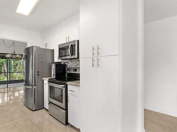 5th image of 5509 Dogwood Way #187