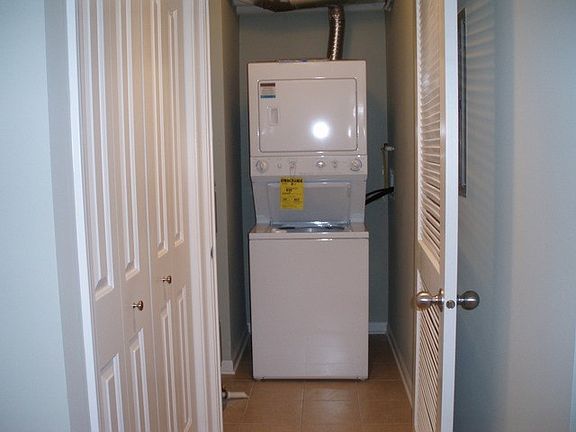 4th image of 2272 S Archer Ave Unit 3H