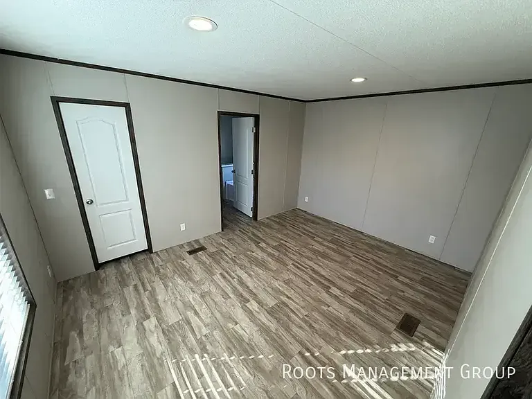 137 Eldridge Ln #137 — Photo 5