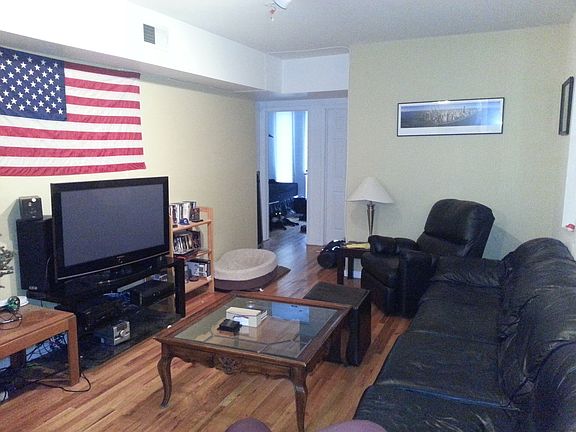 4th image of 2946 N Lincoln Ave APT 2
