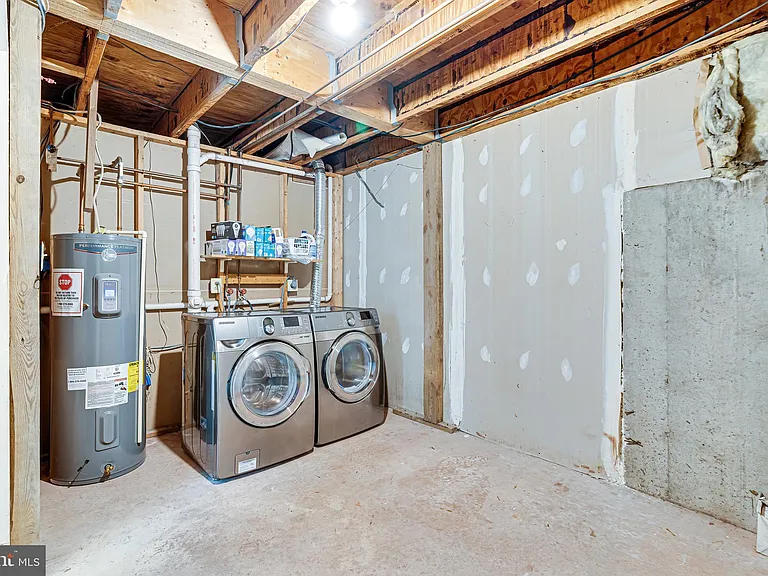 5708 Heritage Crossing Ct — Photo 40