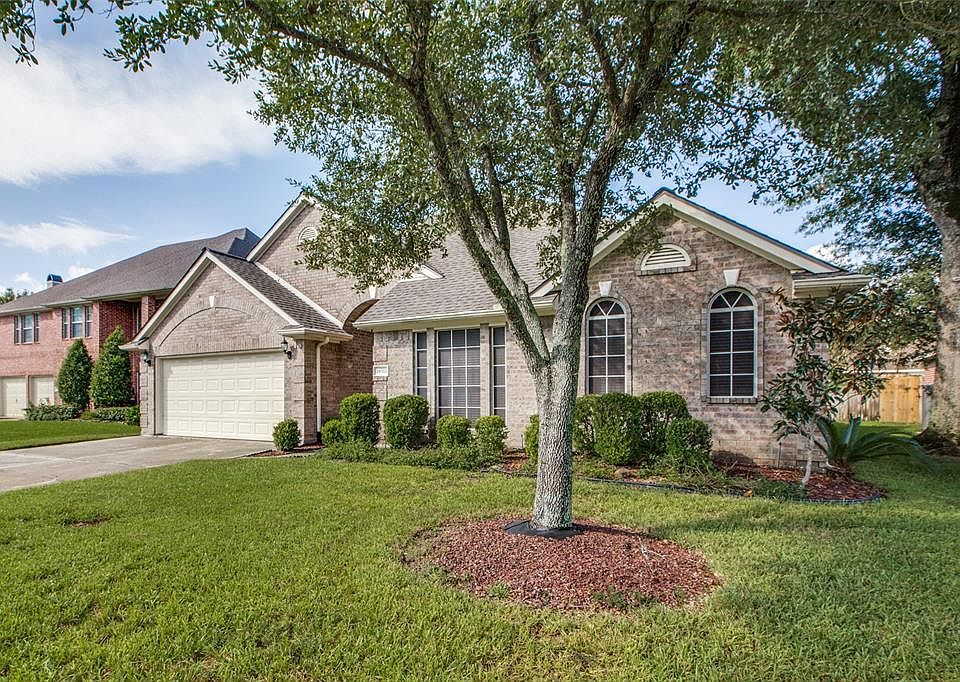 1st image of 18511 Falcon Crest Dr