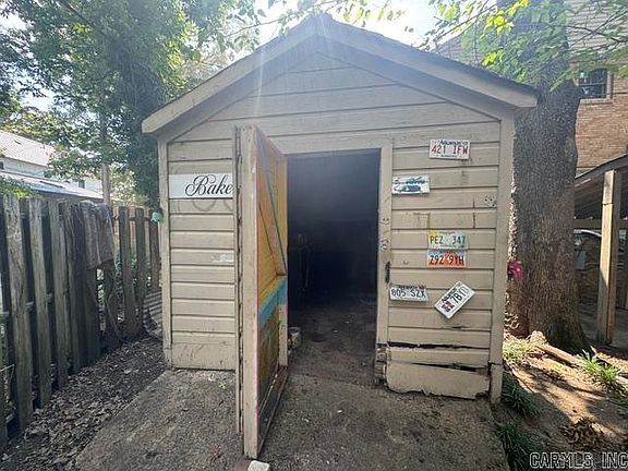 3rd image of 3417 Kavanaugh Blvd