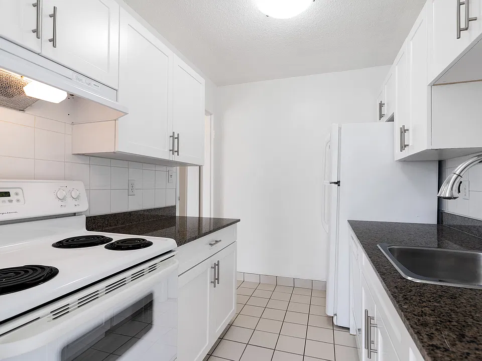 1775 Bellevue Ave