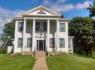 602 East St, Baraboo, WI 53913