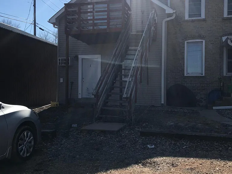216 Main St E #3 — Photo 11