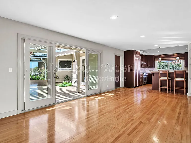 5940 La Jolla Mesa Dr — Photo 14