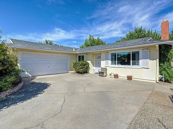 2nd image of 7104 Rimrock Dr