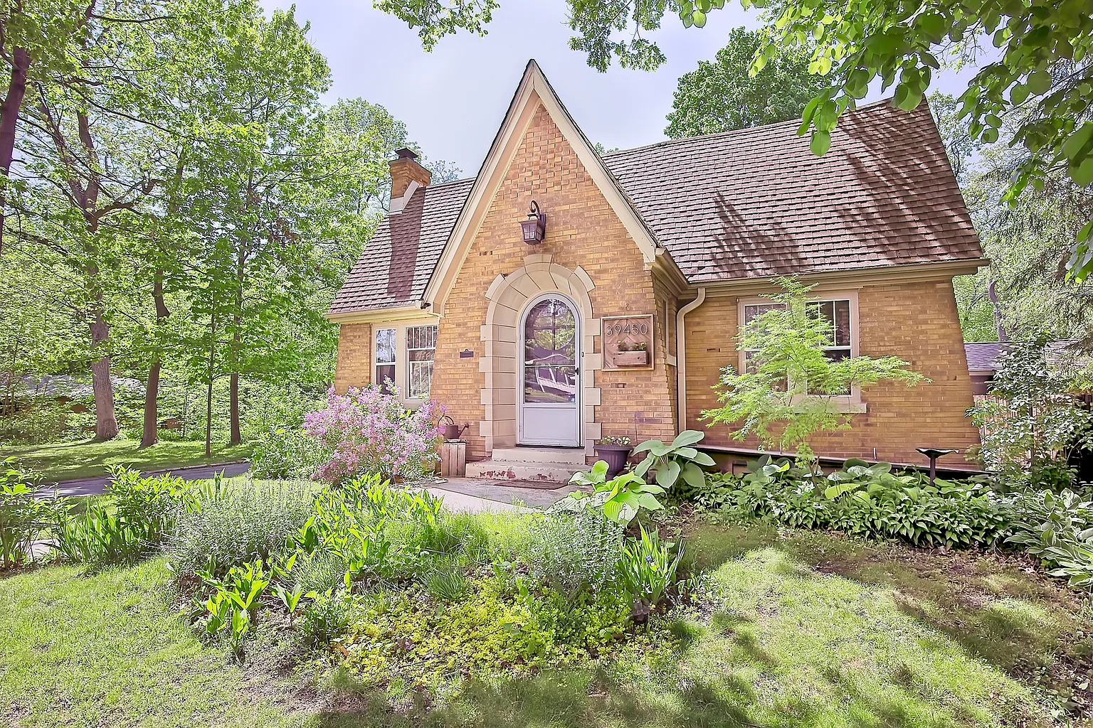 39450 N North Ave photo 1