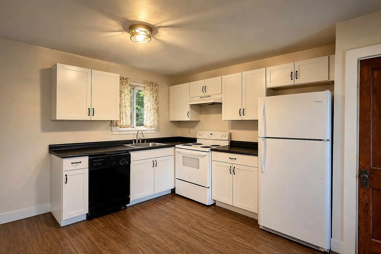 4 bed, 1314 sqft, $2,200 — Photo 2