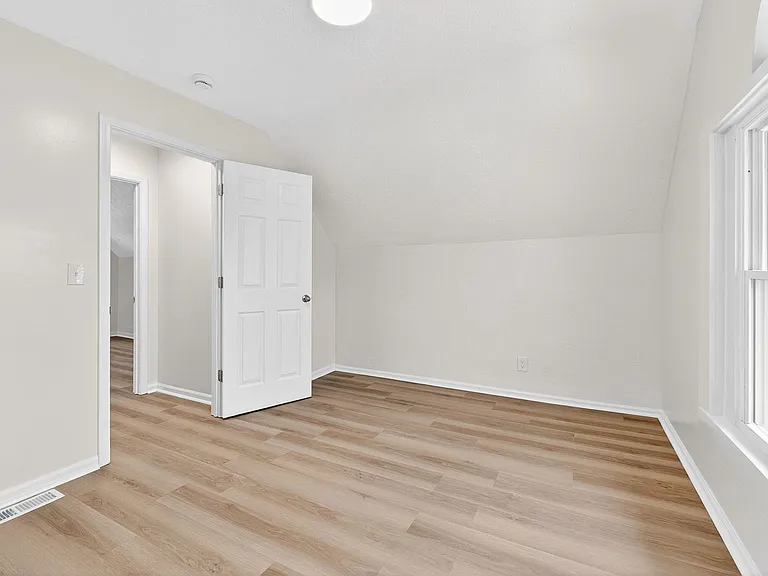 7378 E Main St — Photo 15