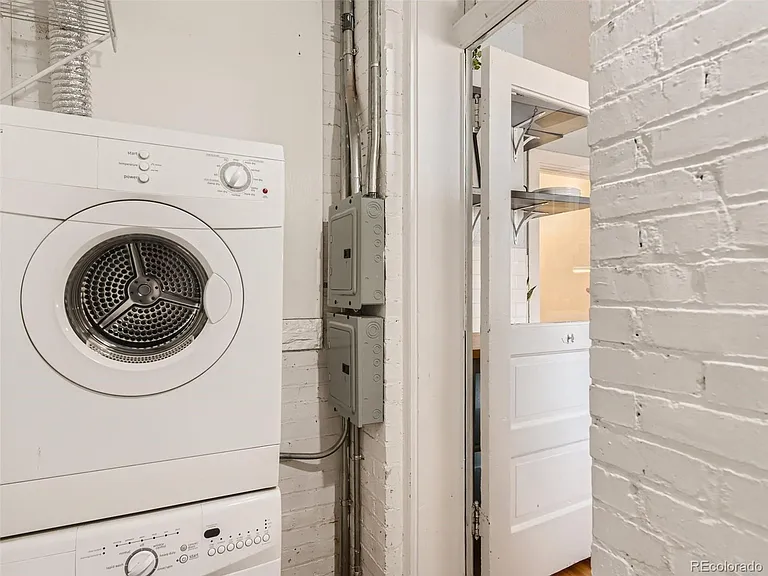 1374 N Ogden St #4 — Photo 11