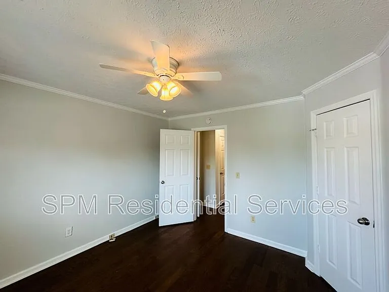 1811 Savannah Ct — Photo 13