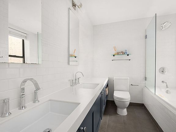 5th image of 284 Warren St APT 4