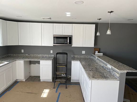 5th image of 66 Blue Spruce Ln
