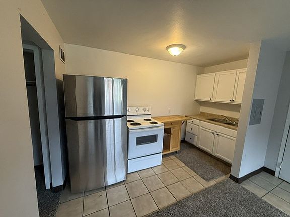 5th image of 11 Circle St APT 7