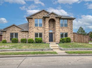 6802 Silverlake Dr, Rowlett, TX 75089