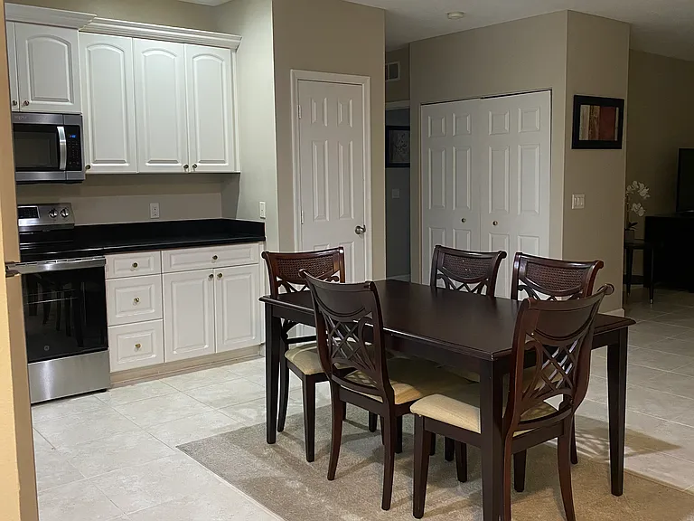 2081 SE Wild Meadow Cir — Photo 4