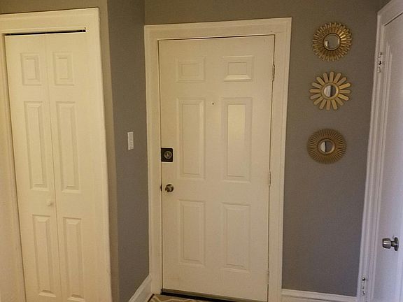 4th image of 5237 N Winthrop Ave APT 5