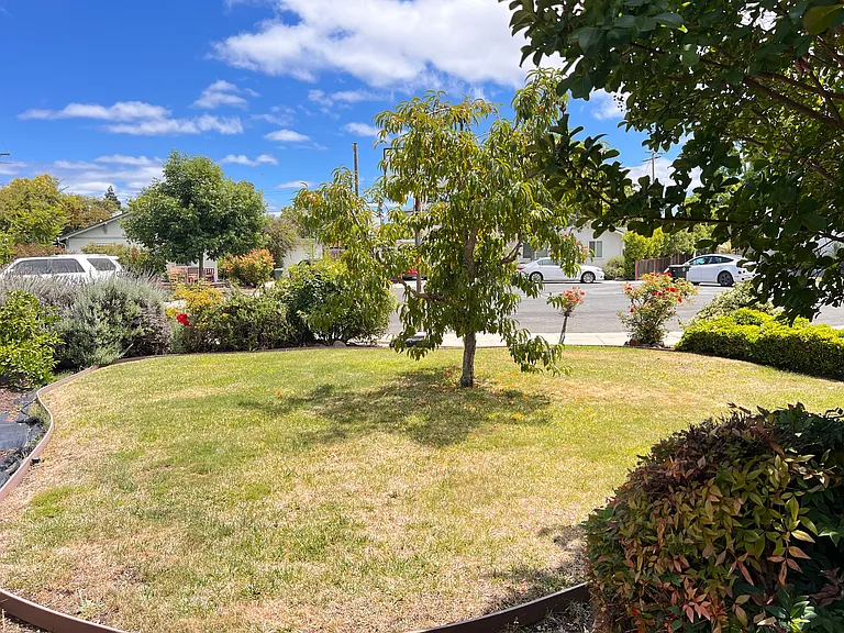 3192 Maddux Dr — Photo 24