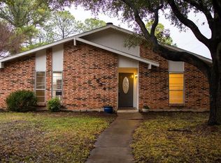 1534 Camelia Dr, Lewisville, TX 75067