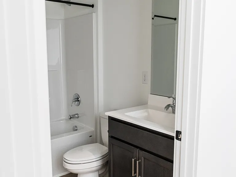 1260 Parkwood Ave — Photo 14