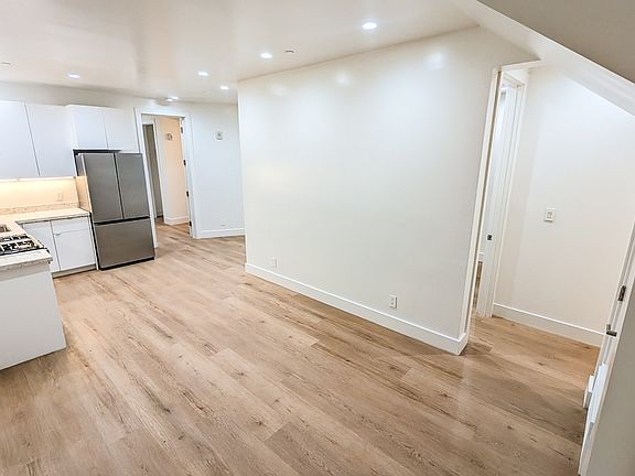 4th image of 615 Minna St E