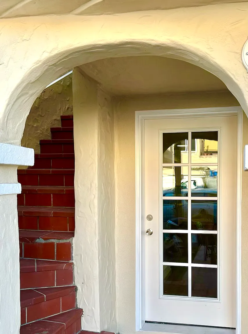 2 bed, 2.0 bath, 1050 sqft, $4,450 — Photo 2