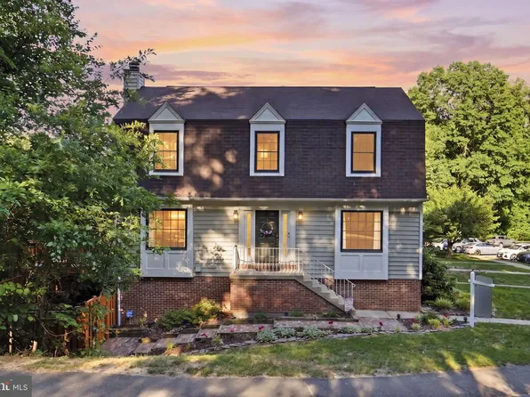 7660 Southern Oak Dr, Springfield, VA 22153