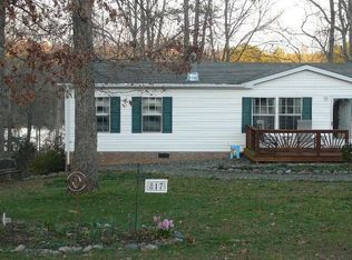 817 Hawthorne Dr, Bracey, VA 23919