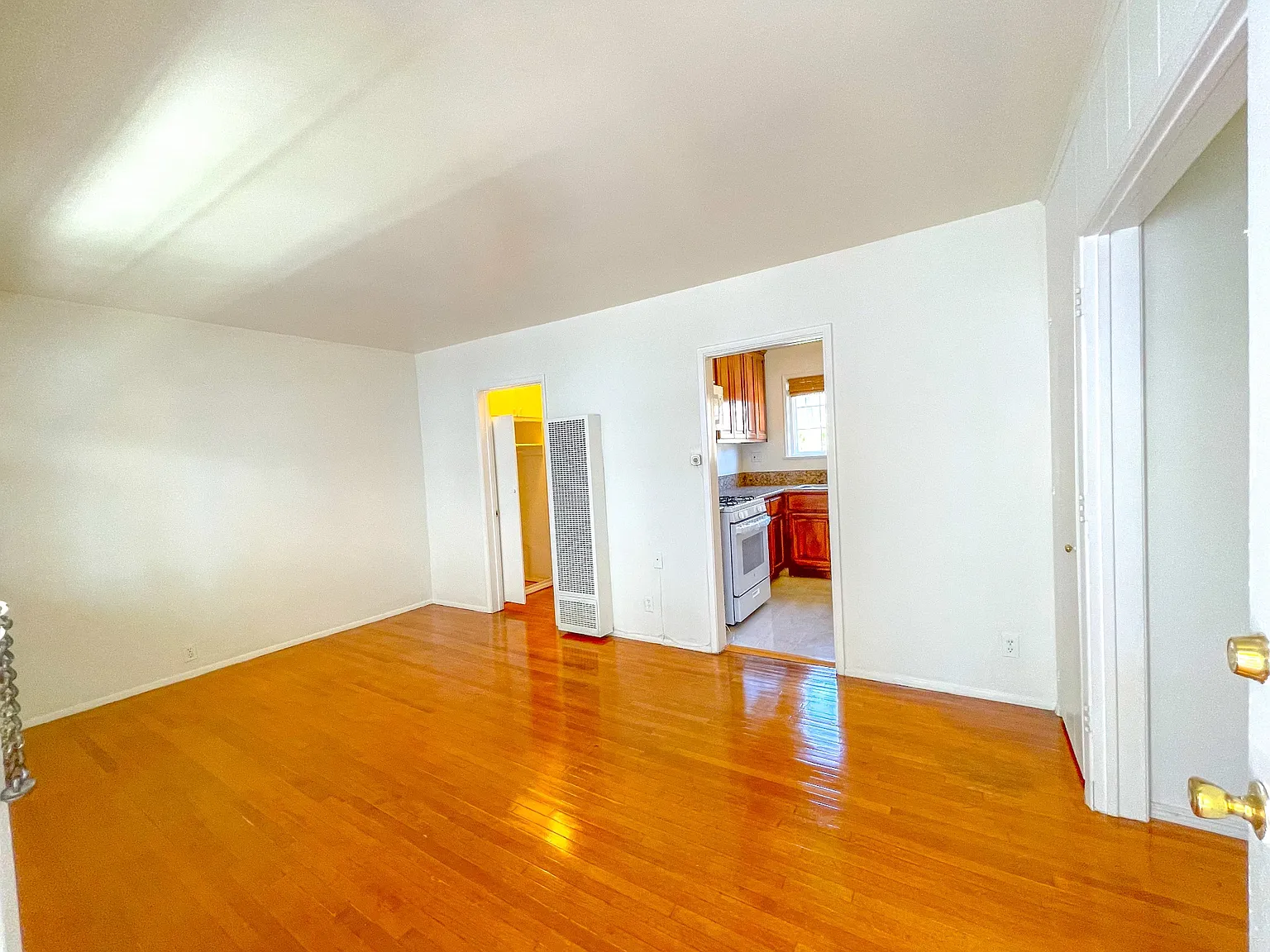 Studio, $1,750 — Photo 1