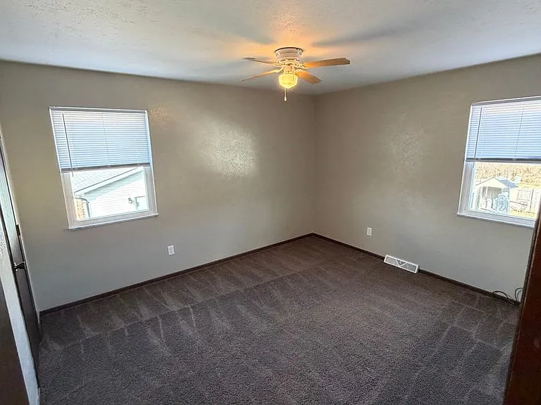 1163 Bernath Pkwy — Photo 11