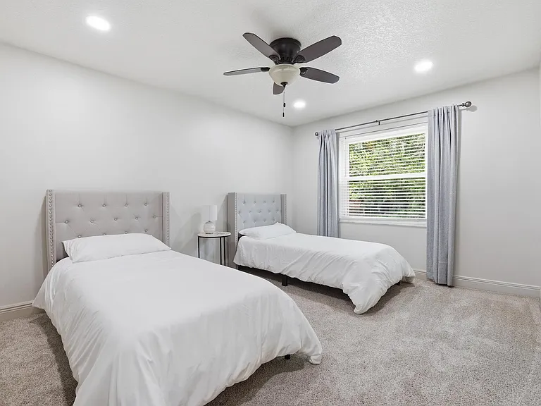 15600 Rolling Meadows Cir — Photo 13