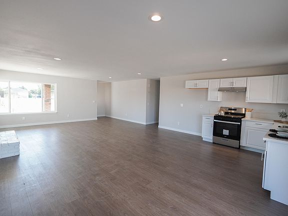 5th image of 41311 156th St E