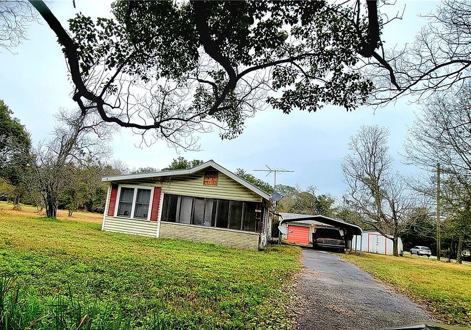 1st image of 3015 Cedar Crescent Dr