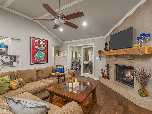 5th image of 131 Elmview Ln