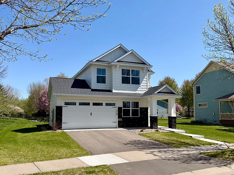 1145X W Laketowne Dr NE — Photo 3