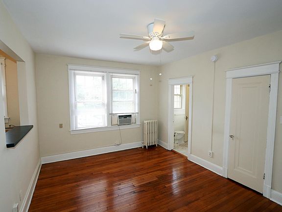 1BR, Apt #511 Living Room