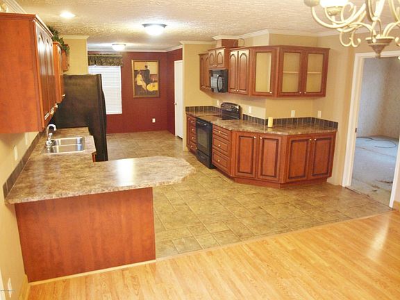 5th image of 4023 Lambert Ave