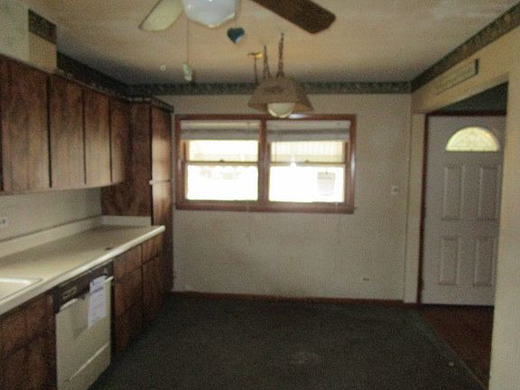 5th image of 8817 Moody Ave