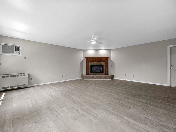 4th image of 1205 Brookwood Dr