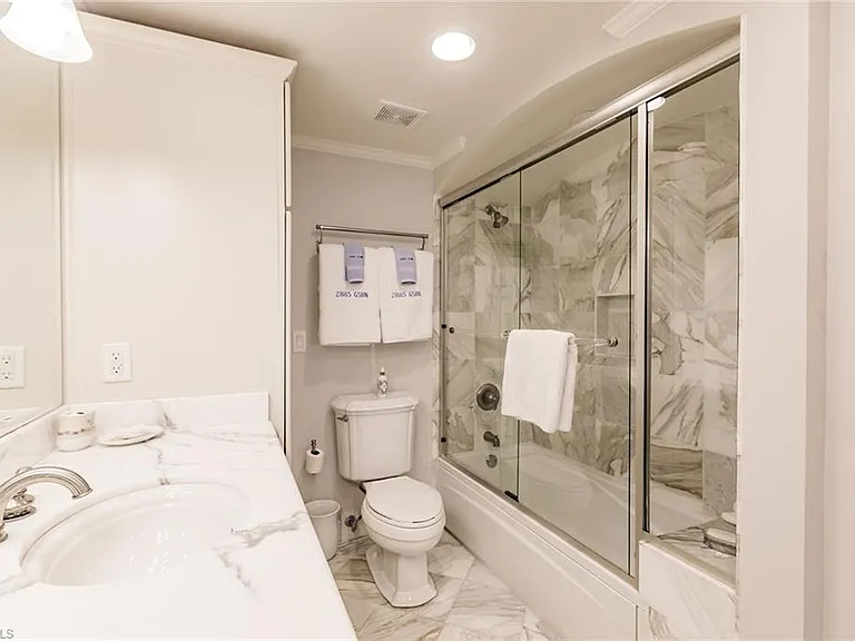 2885 Gulf Shore Blvd N #302 — Photo 30