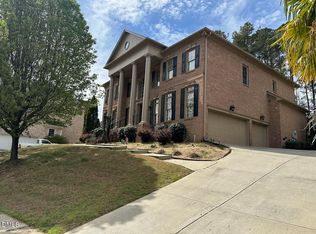 1106 Grogans Mill Dr, Cary, NC 27519