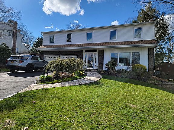 2nd image of 27 Knoll Ln