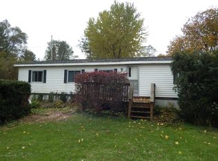 11038 E Grand River Ave, Portland, MI