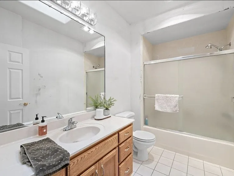 747 Eastridge Dr — Photo 14