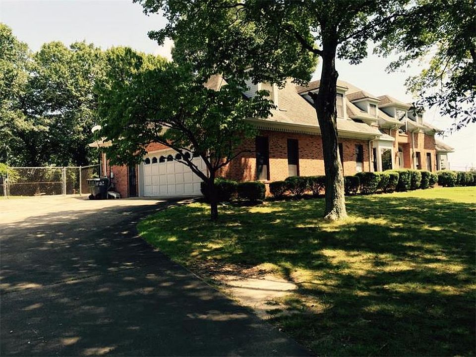 2nd image of 335 Lively Ave